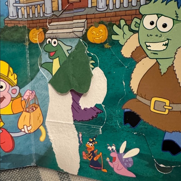 🏖️2/$5🏖️Dora's Halloween Adventure Book, board book, 2003 - Picture 7 of 7